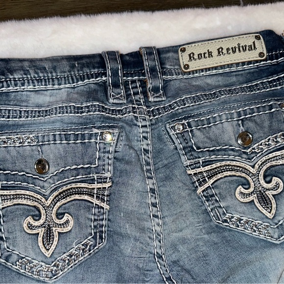 Rock Revival Jeans - Picture 4 of 5